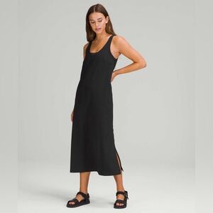 Lululemon V-Neck Midi Dress 6 Black NWT